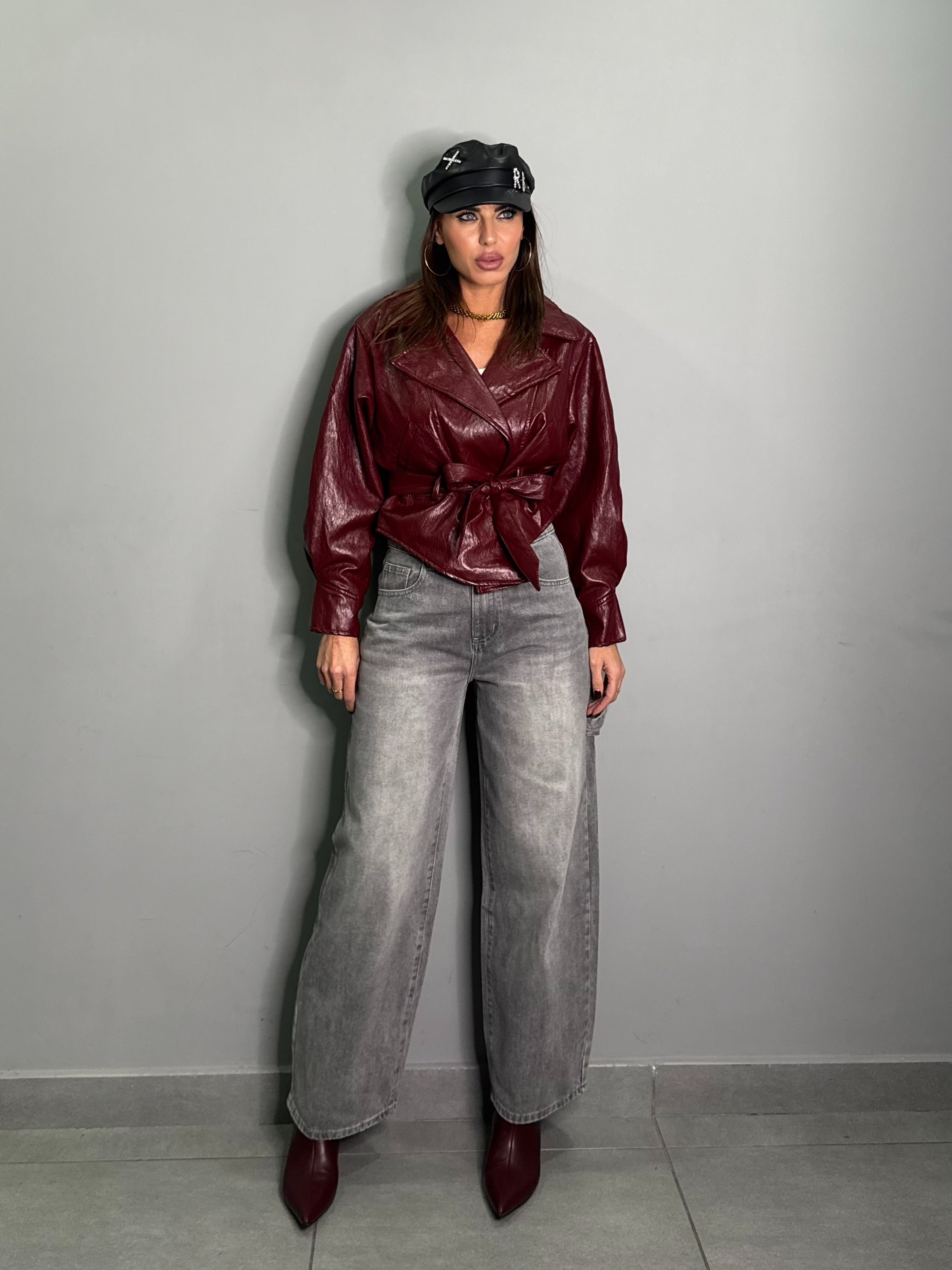 Carpenter light grey