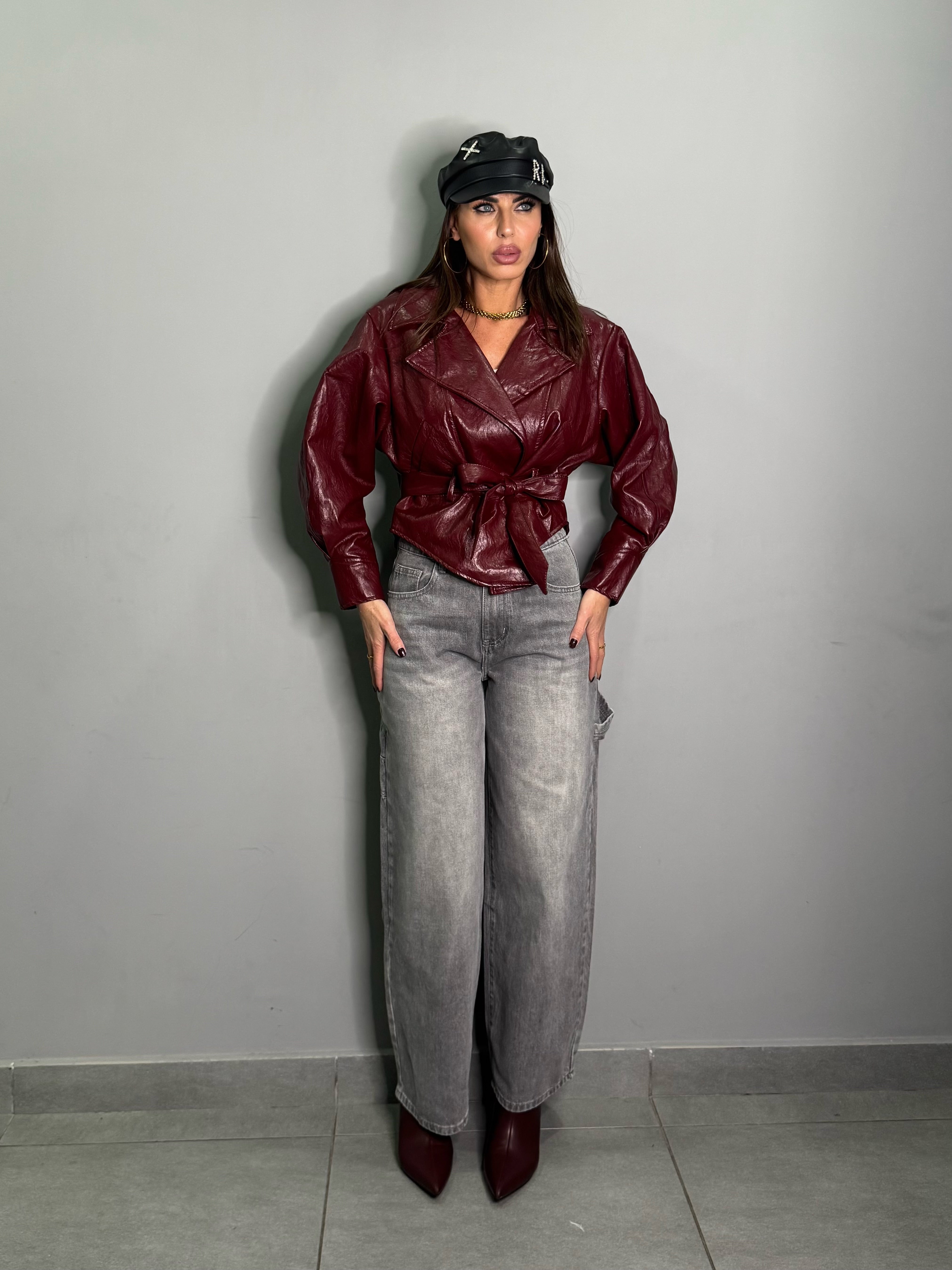 Carpenter light grey